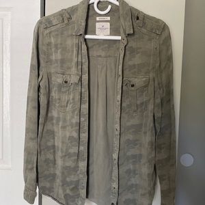 American Eagle - Women’s long sleeve shirt/button up - Boyfriend fit, Size XS